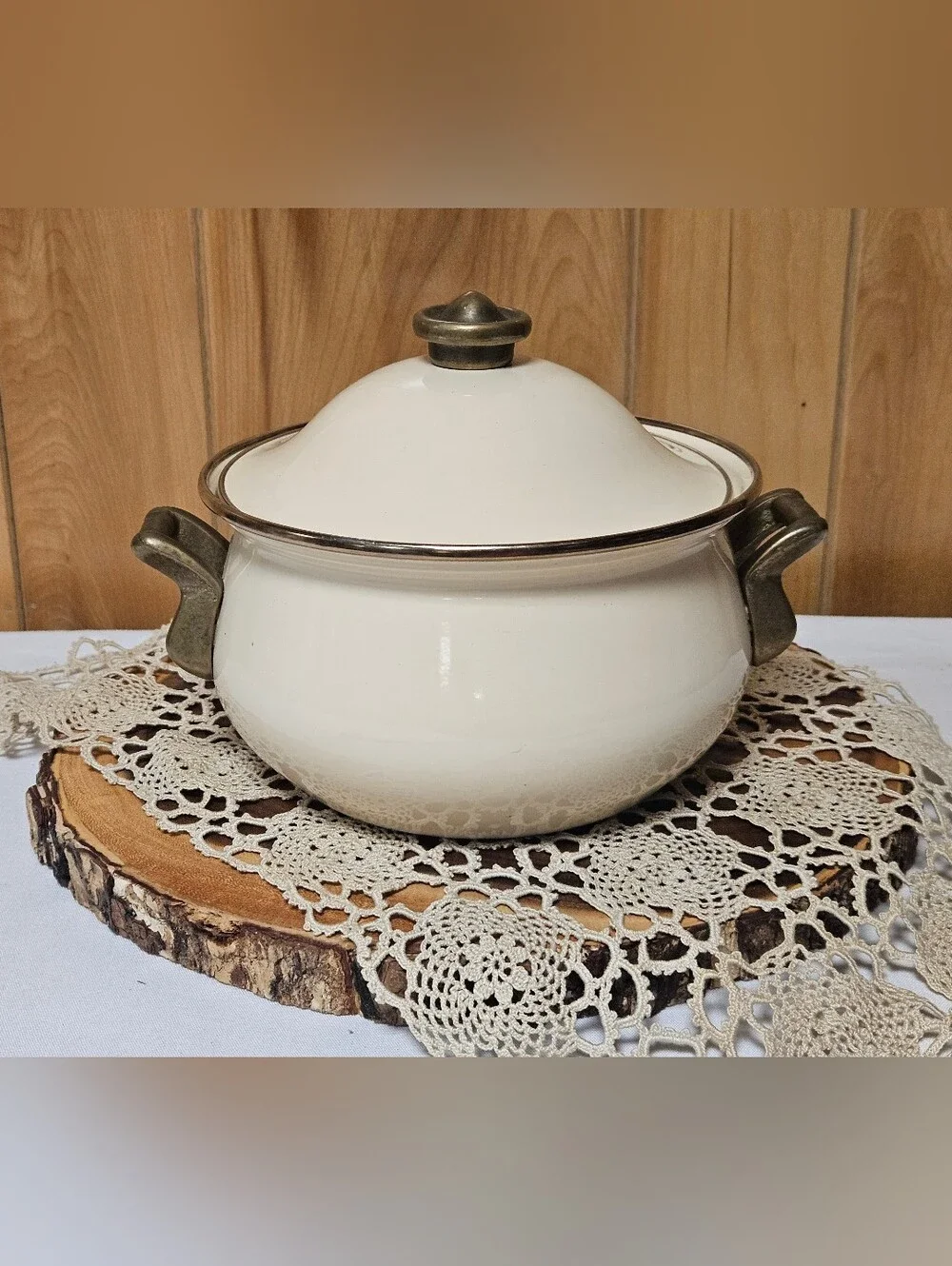 Vintage La Cuisine Gail Sutton Ivory Cream Enamel Pot Dutch Oven Brass Handles